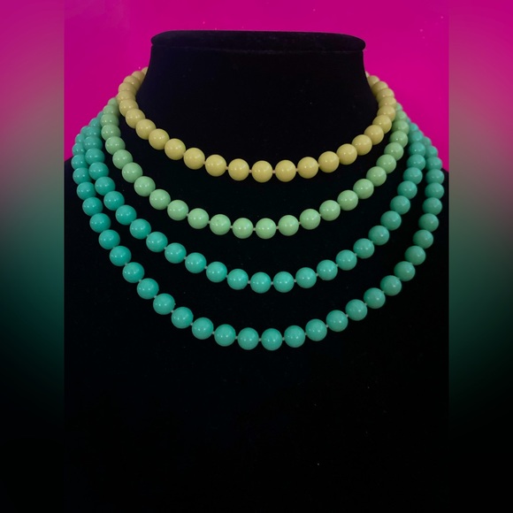 Vintage Green Multi Stranded Bead Adjustable Length Retro Necklace - Picture 2 of 5